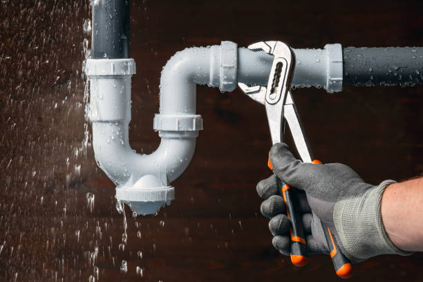 Professional Leak Detection technician working in North Bay, NY
